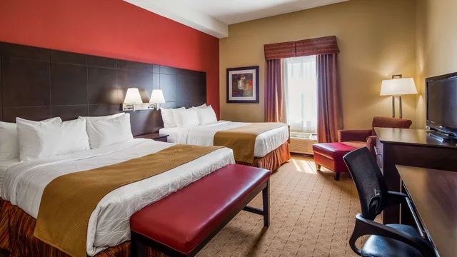 جناح بسريرين كوين بمطبخ صغير، Best Western Plus Bowmanville 2/7
