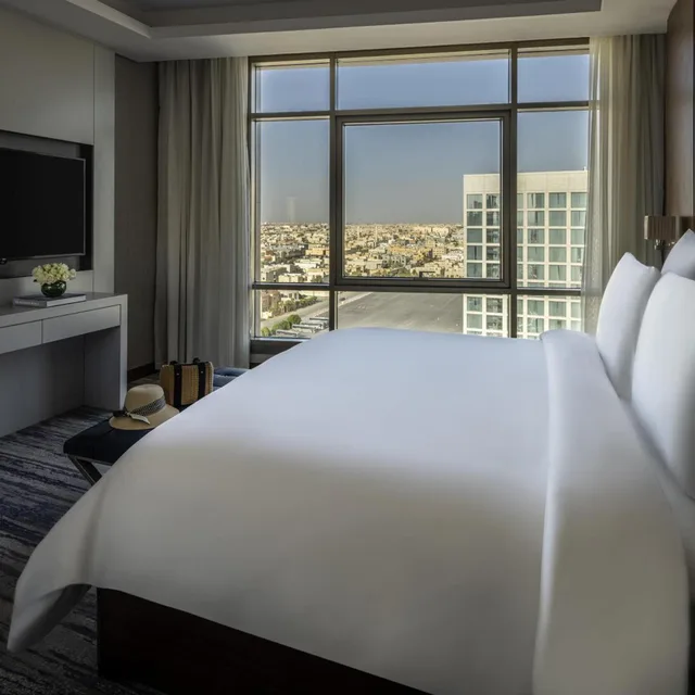 إقامة ديلوكس بسرير كينج بغرفتي نوم، فندق وريزيدنس موفنبيك الرياض(Movenpick Hotel & Residences Riyadh) 6/8