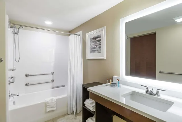 Suite, 2 Queen Beds, Sofa, Bathtub, Accessible, Hawthorn Suites By Wyndham Wheeling At the Highlands 4/5