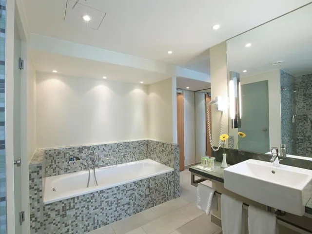 جناح جونيور، Lindner Hotel Berlin Ku'damm, part of JdV by Hyatt 3/4
