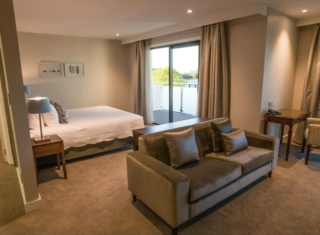 جناح ملكي بسرير كينج، Porters Boutique Hotel 1/5