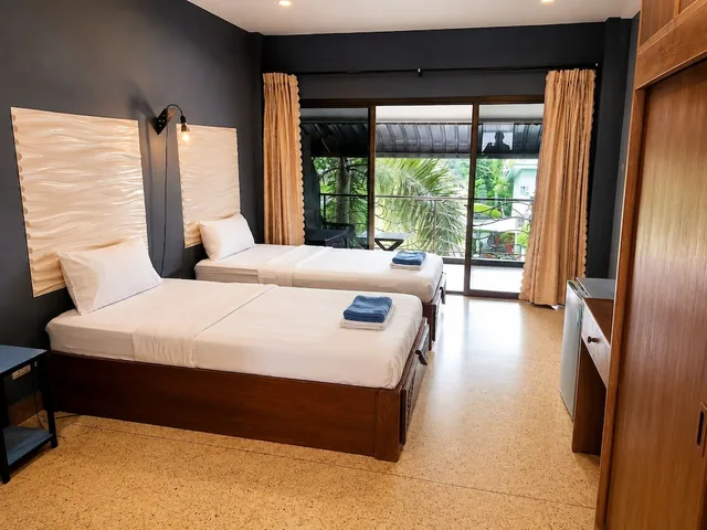 غرفة عائلية بسرير كوين وسريرين منفصلين، Momento Resort 3/6