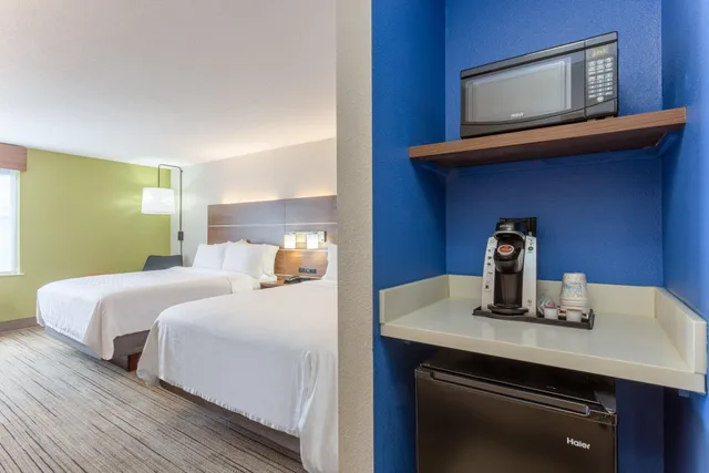 غرفة بسريرين كوين، Holiday Inn Express Hotel Suites Scottsburg 1/2