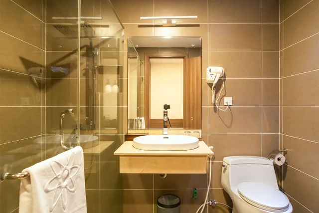 غرفة ديلوكس بسريرين منفصلين بإطلالة على المدينة، Orbit Hotel 5/5