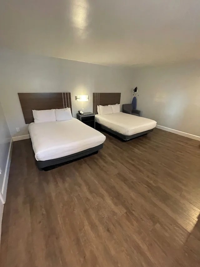 غرفة بسريرين كوين لذوي الإعاقة، Stargazer Inn And Suites 10/10