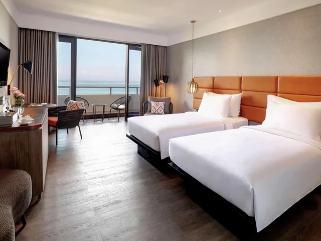 غرفة بريميوم ديلوكس بسريرين منفصلين بإطلالة على البحر، Pullman Bali Legian Beach 2/5