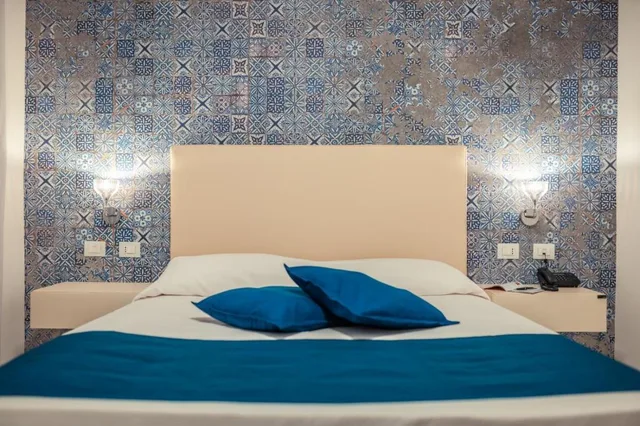 Business, Double Bed, Nautilus Hotel 1/1
