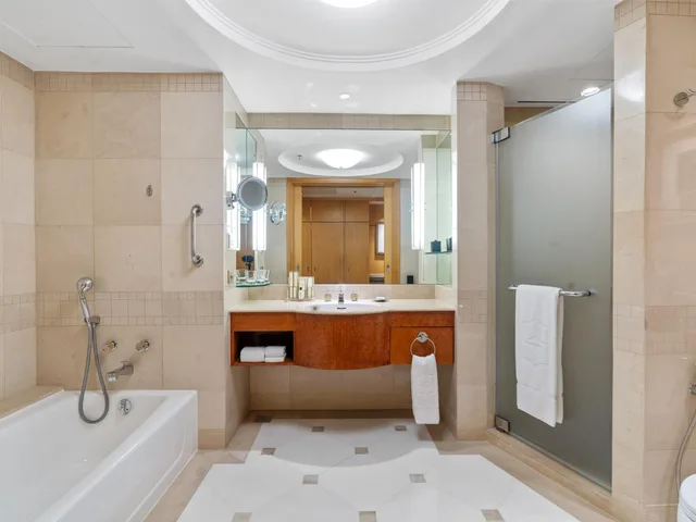 Horizon, Club, Deluxe, King Bed، Makati Shangri-La 6/6