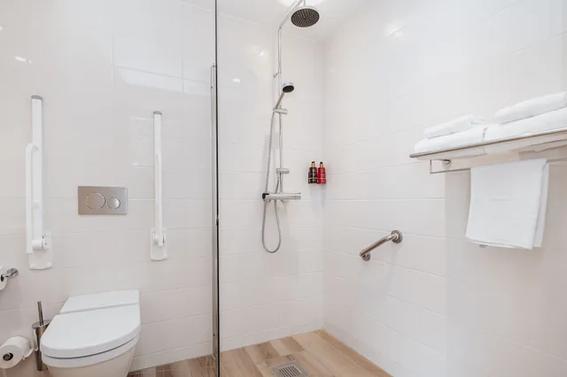 غرفة بانورامية ثلاثية بثلاثة أسرّة، Wood Hotel Frichs Hotel and Spiseri 8/10