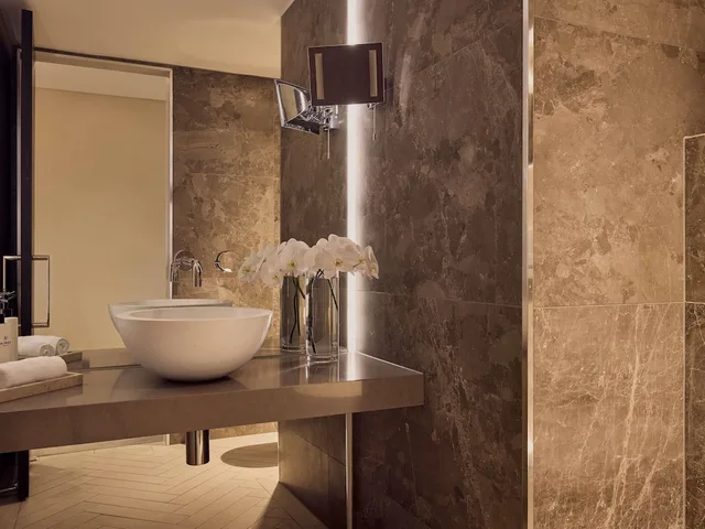 Opera, Suite, King Bed, City View, Living Area, High Floor، SOFITEL BRISBANE CENTRAL 2/3