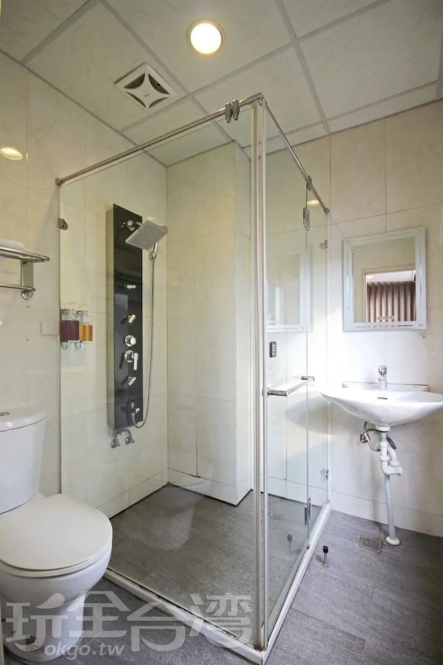 Standard, Double Bed, Shuian Lakeside Hotel 4/4