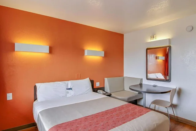 غرفة بسرير كوين، Motel6 Buellton, CA - Solvang Area 6/9