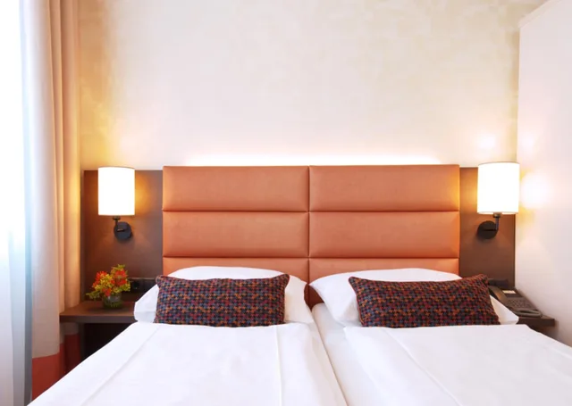 غرفة صغيرة بسرير كينج، HOTEL DREI KRONEN VIENNA CITY 5/10