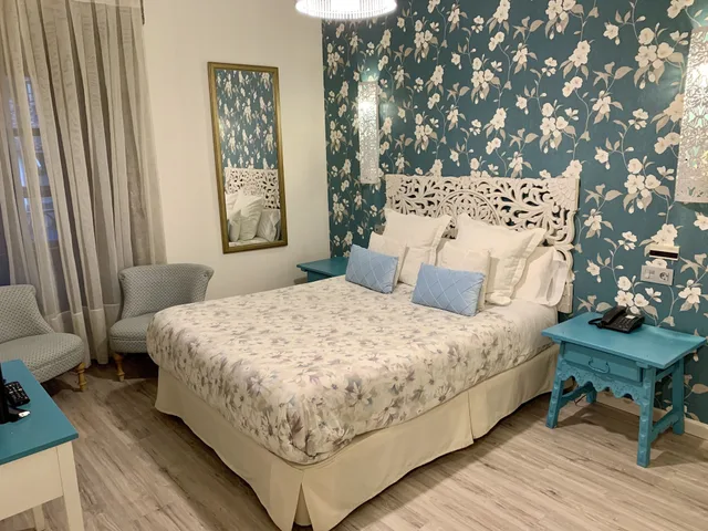 غرفة بسرير كينج بحمام خاص، HOTEL PALACIO TORRE DE RUESGA 1/6