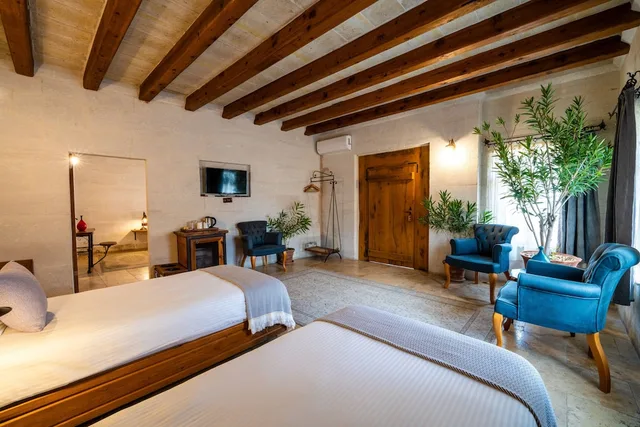 جناح بسرير كوين بإطلالة على الفناء، Design Cappadocia Hotel 7/10