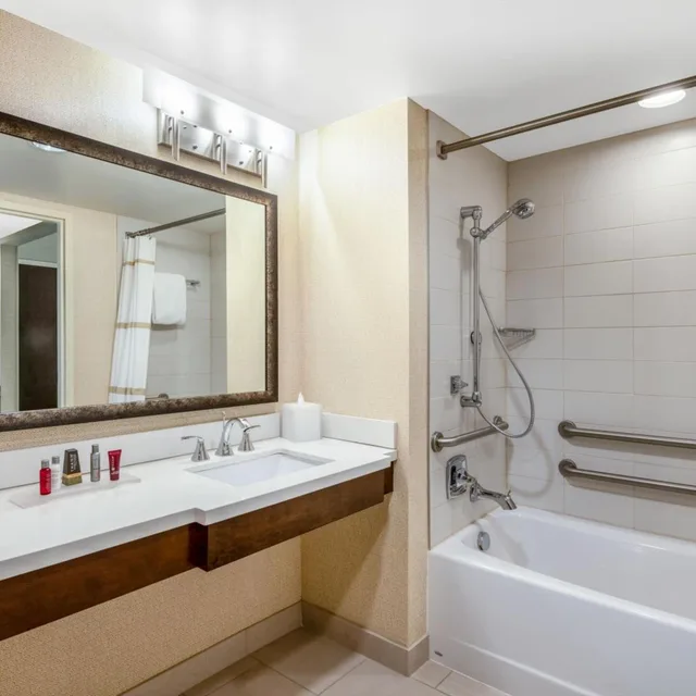 غرفة بسرير كينج، Denver Marriott Westminster 4/13