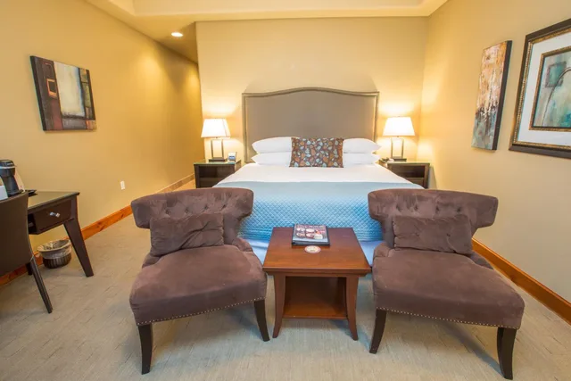 Room, King Bed, River View, Columbia Cliff Villas Hotel 4/9