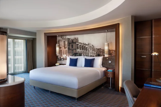 جناح تنفيذي بسرير كينج للمدخنين، Renaissance Izmir Hotel 3/10