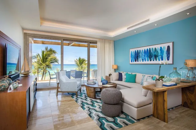 2 Bedrooms, Suite, 1 King and 2 Queen Beds, Beach Front, Eden Roc At Cap Cana 3/5