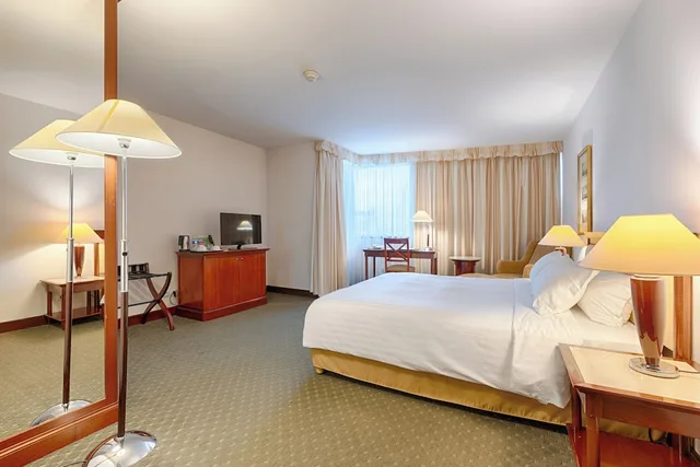 غرفة سوبيريور بسرير كينج، Occidental Paris Levallois 5/6