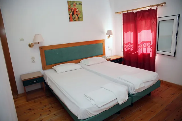 شقة بأربعة أسرّة بغرفتي نوم مع أريكة، Oula Maisonettes 1/3