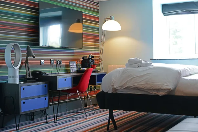 Club, King Bed, Pool Access، Village Hotel - Maidstone 8/10