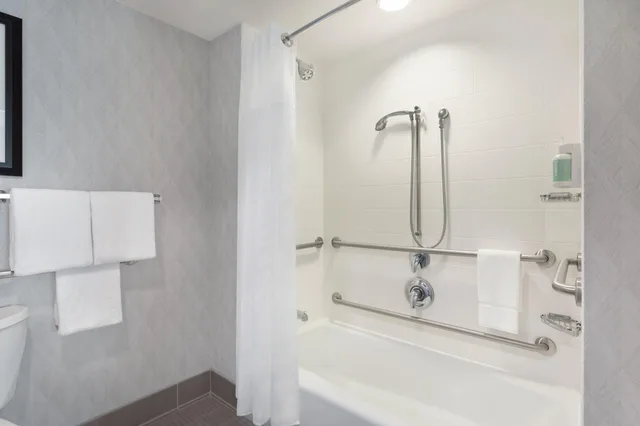 جناح بسرير كينج بغرفة نوم واحدة، Residence Inn By Marriott Boston Back Bay Fenway 10/10