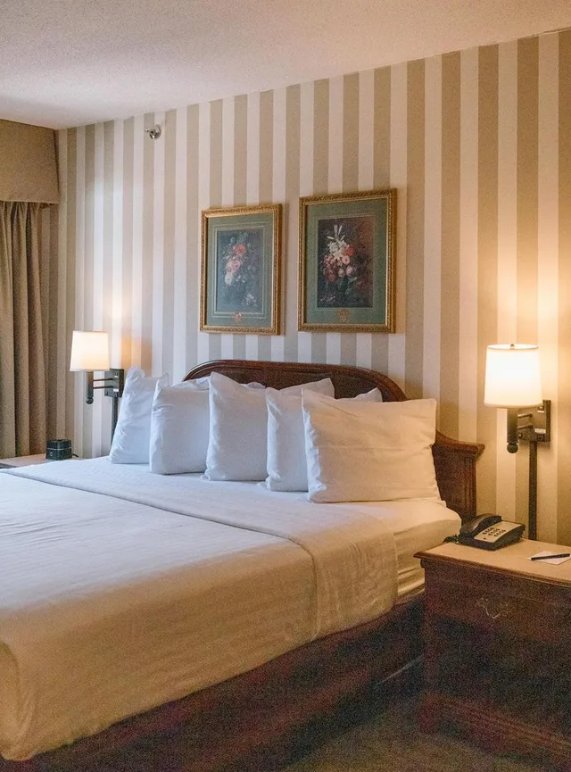 غرفة بسرير كينج بجاكوزي، Bayshore Resort 4/10