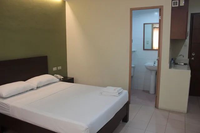 غرفة ديلوكس بسرير كوين، Joyce Apartelle Kalentong 4/10