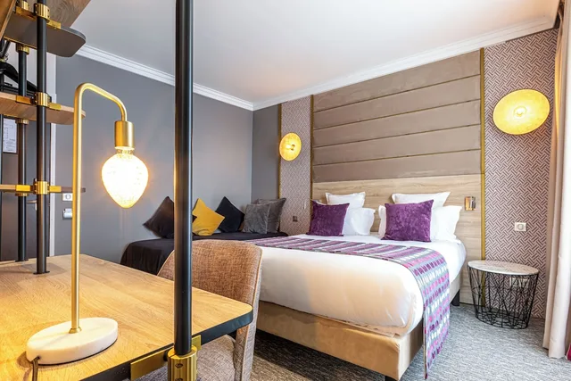 غرفة كلاسيكية ثلاثية بسرير مزدوج وسرير فردي، Hotel Nude Paris - Color Vision 1/2