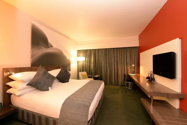 غرفة ديلوكس بسرير كينج، Southern Sun Rosebank 2/10