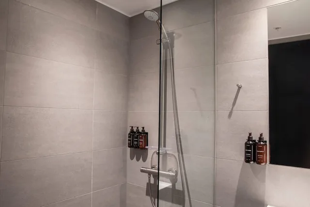 غرفة قياسية بسرير كينج، Home Hotel 1624 8/8