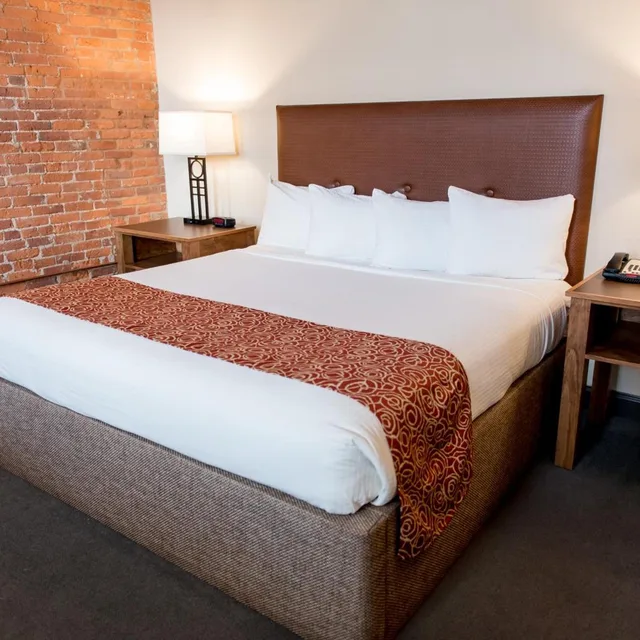 غرفة بسرير كوين، Cork Factory Hotel 2/6