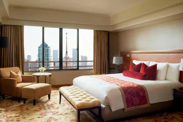 1 Bedroom, Hospitality, Suite, King Bed, City View, Club Lounge Access، Portman Ritz Carlton 1/2