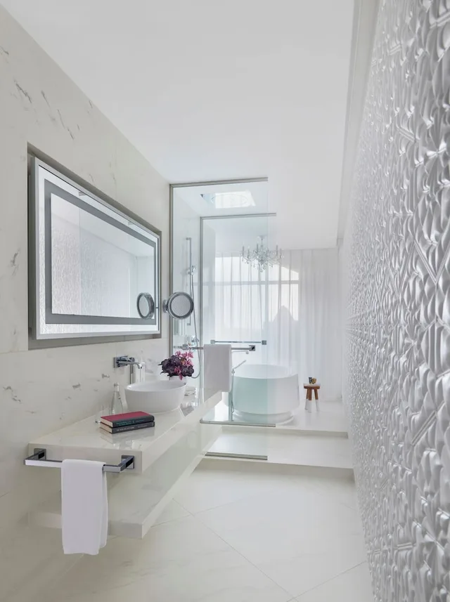 Standard, King Bed, Mondrian Doha 6/7