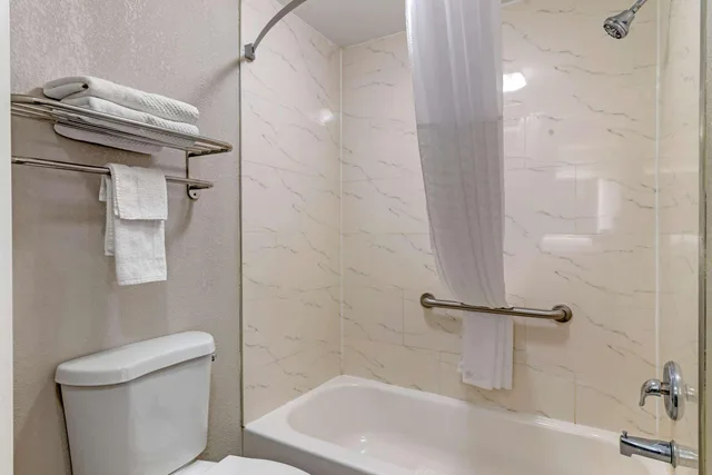 غرفة بسريرين مزدوجين، Quality Inn Newnan - Atlanta South 7/7