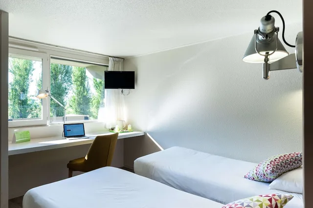 Standard, Twin Beds, CAMPANILE BEAUNE 4/5