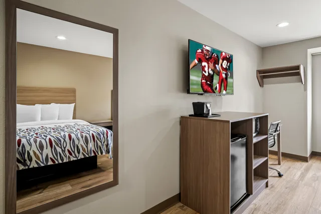 غرفة ديلوكس بسريرين كوين لذوي الإعاقة، Regency Inn & Suites DFW 4/6