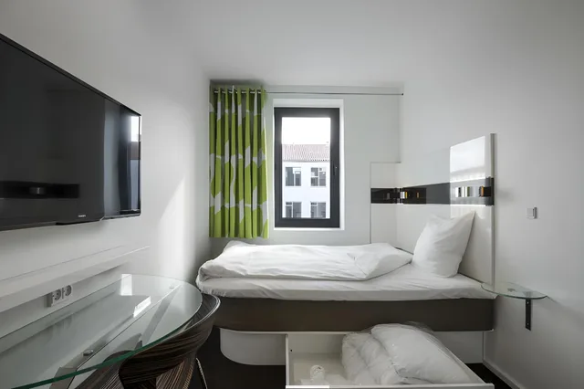Sky, Single، Wakeup Copenhagen Borgergade 1/2