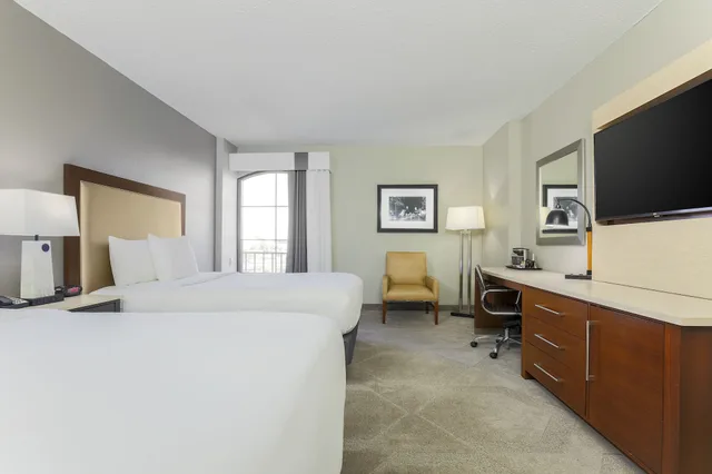 غرفة قياسية بسريرين كوين، Doubletree By Hilton Austin University Area 1/2