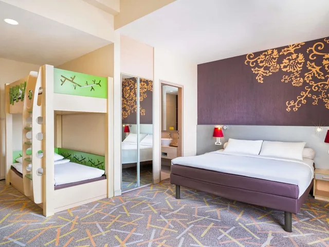 Family, King and Bunk Bed, Ibis Styles Malang 12/17