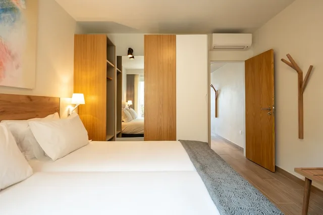Superior, Apartment, Twin Beds, Pool View, Sofa, Balcony or Terrace, Balcony، Aparthotel Vila Luz 2/5