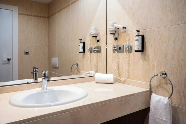 Park, Standard, 2 Double Beds، Hotel Piramide Salou 7/7