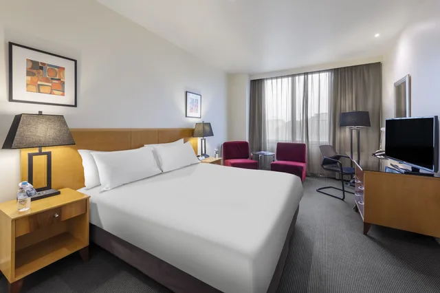 Standard, Queen Bed, Flagstaff Gardens Hotel 2/8