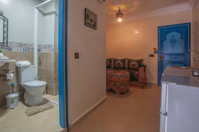 غرفة تقليدية بسريرين منفصلين بحمام خاص، Puerta Azul 4/4