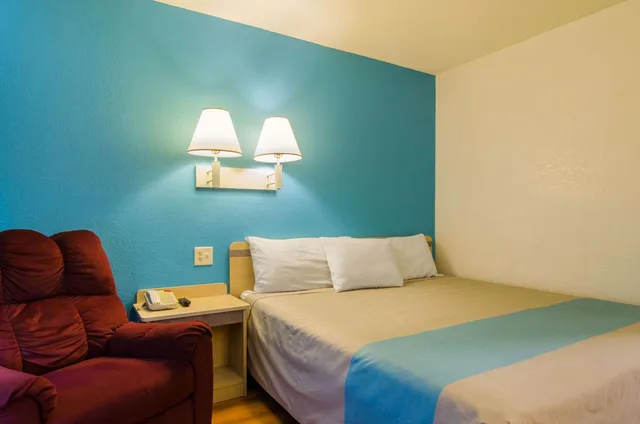 غرفة بسرير كينج، Motel6 Mitchell, SD 3/9