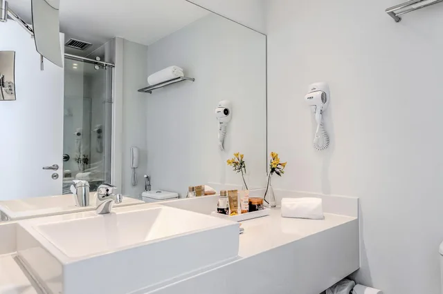 غرفة ديلوكس بسرير مزدوج بإطلالة على البحر، Cdesign Hotel 6/10