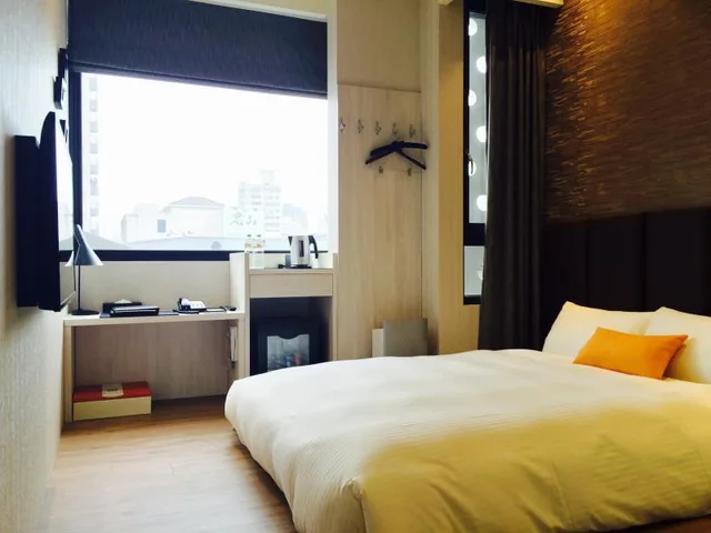 Semi Room, Single, Semi Double Bed, Treeart Hotel 1/1