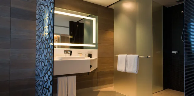 Superior, King Bed, Pullman Sydney Airport 6/9