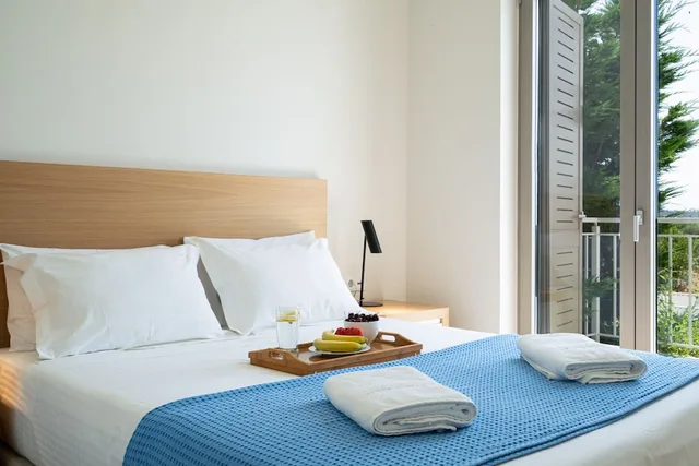 فيلا أساسية بسريرين منفصلين مع أريكة، Sofia Luxury Villas 1/10